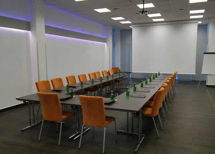 Ξενοδοχείο Centrum Business 4*