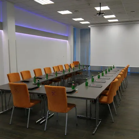 מלון Centrum Business 4*
