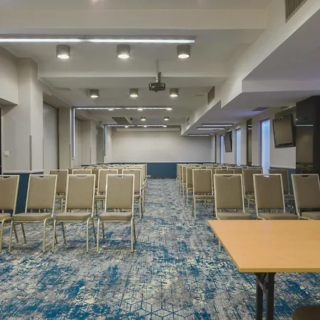 Отель Centrum Business