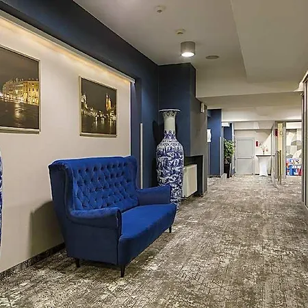 Centrum Business Hotel