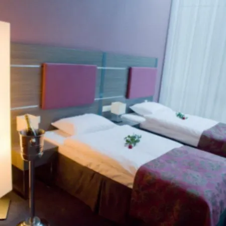 Centrum Business ホテル 4*