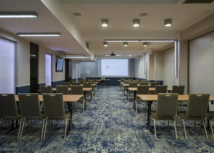 Отель Centrum Business 4*